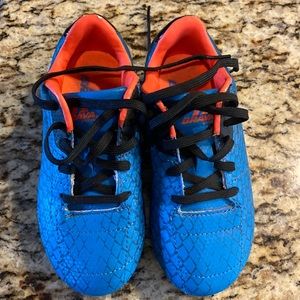 Brava boys soccer cleats size kids 11